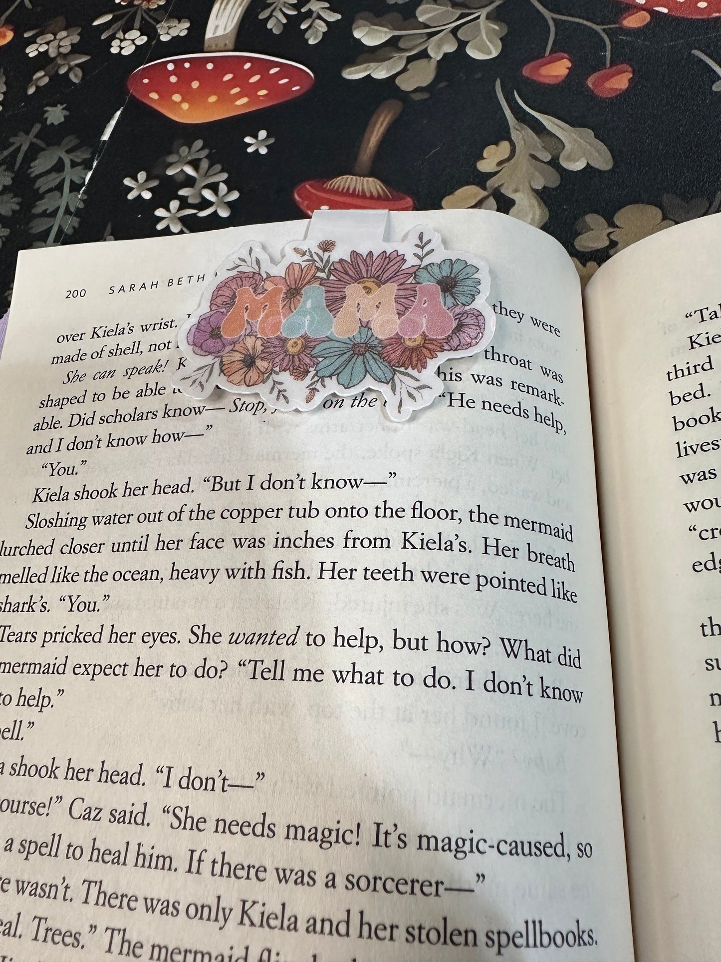 Mama magnetic bookmark