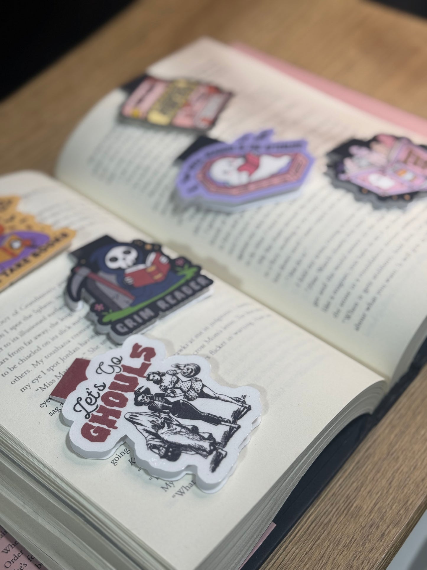 Still reading magnetic bookmark