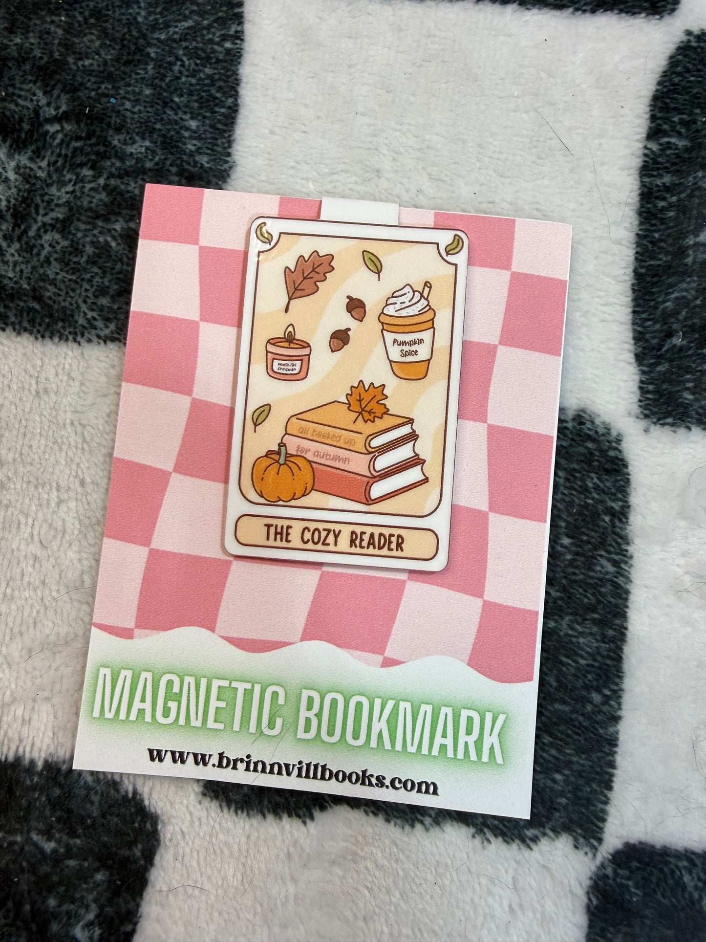Cozy reader magnetic bookmark
