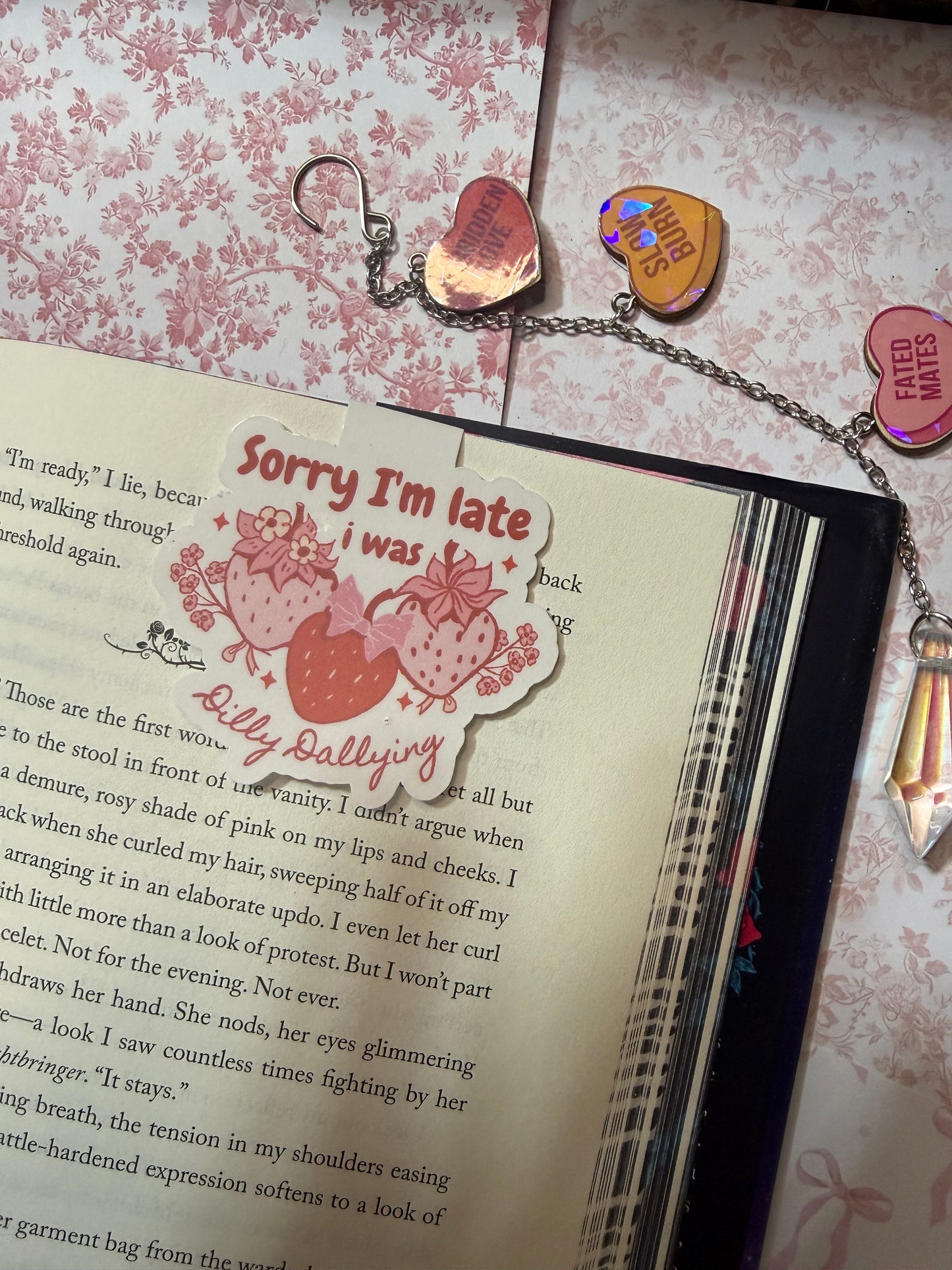Croquette dilly dally magnetic bookmark