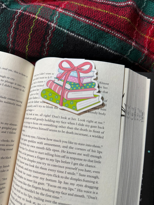 Present bookstack magnetic bookmark