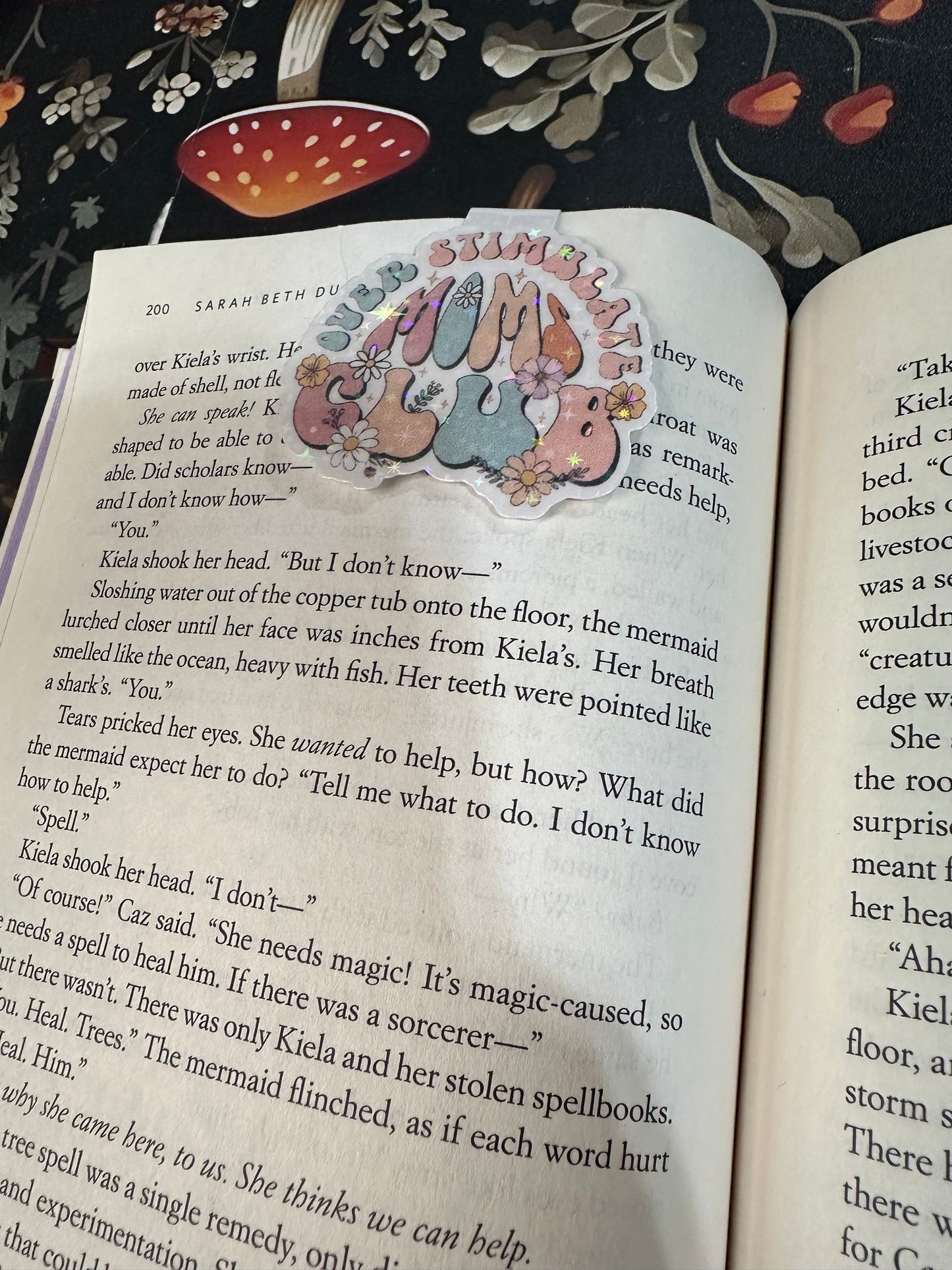 Mom club magnetic bookmark