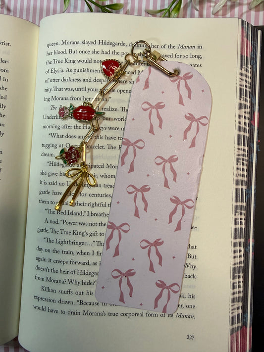 Red and bows chain bookmark
